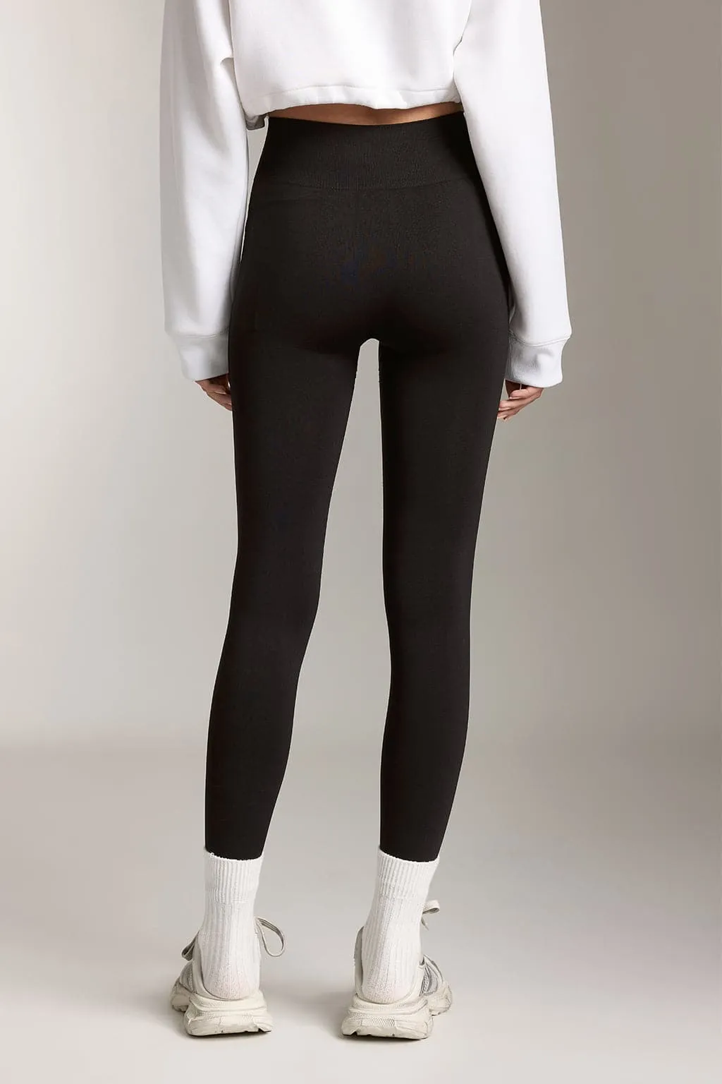 Stretch Knit Leggings In Black