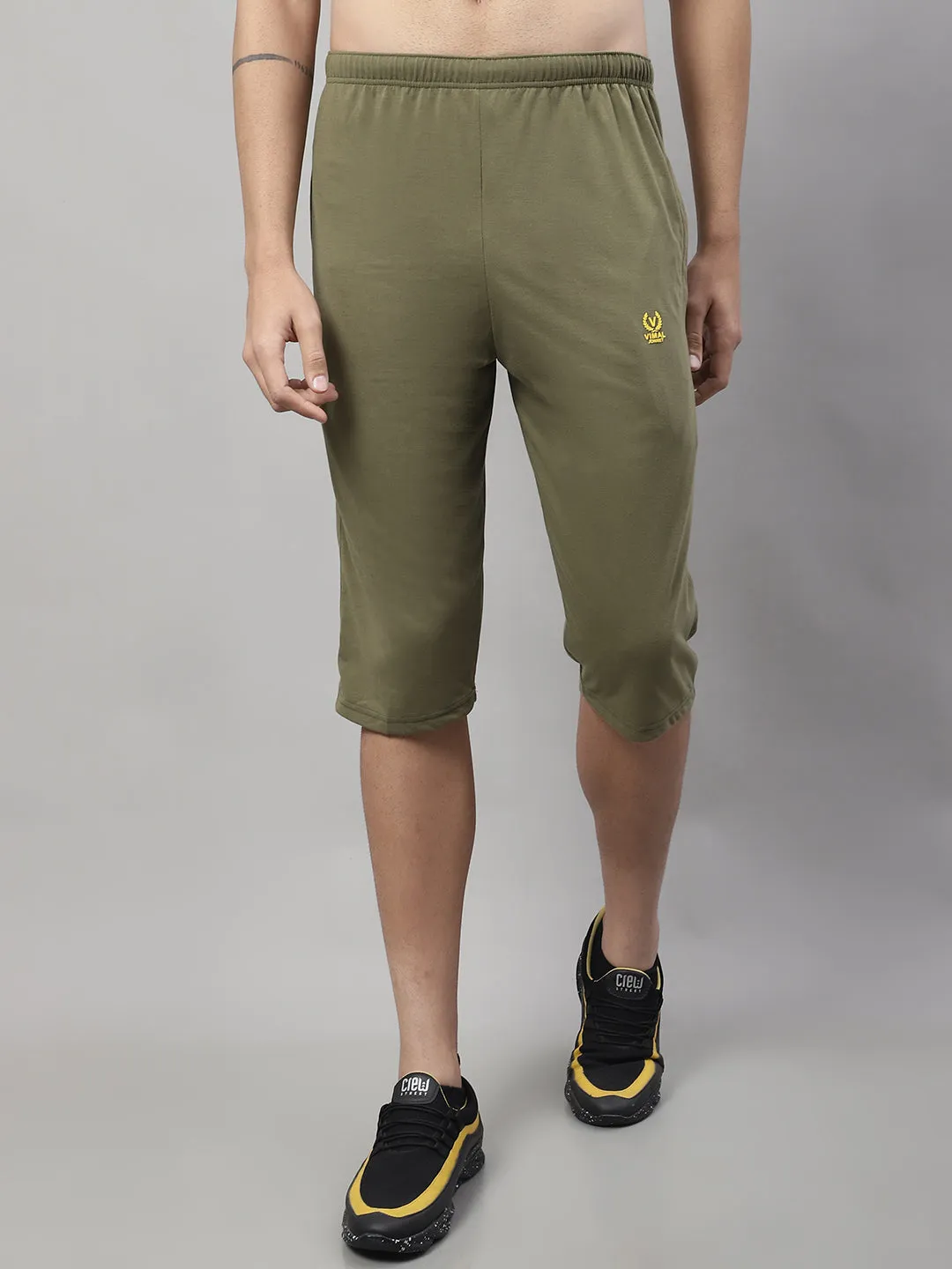 Vimal Jonney Olive Regular fit Cotton Capri for Men